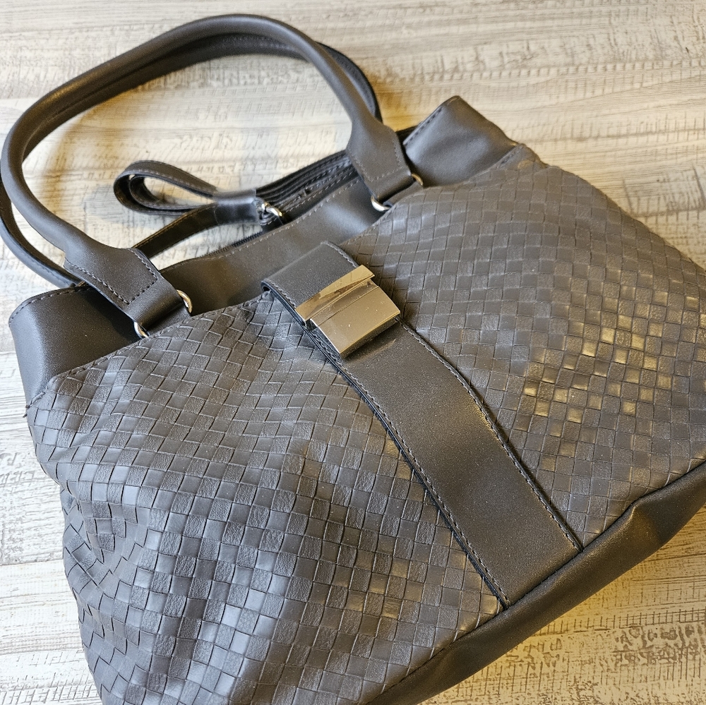 New pewter color purse
